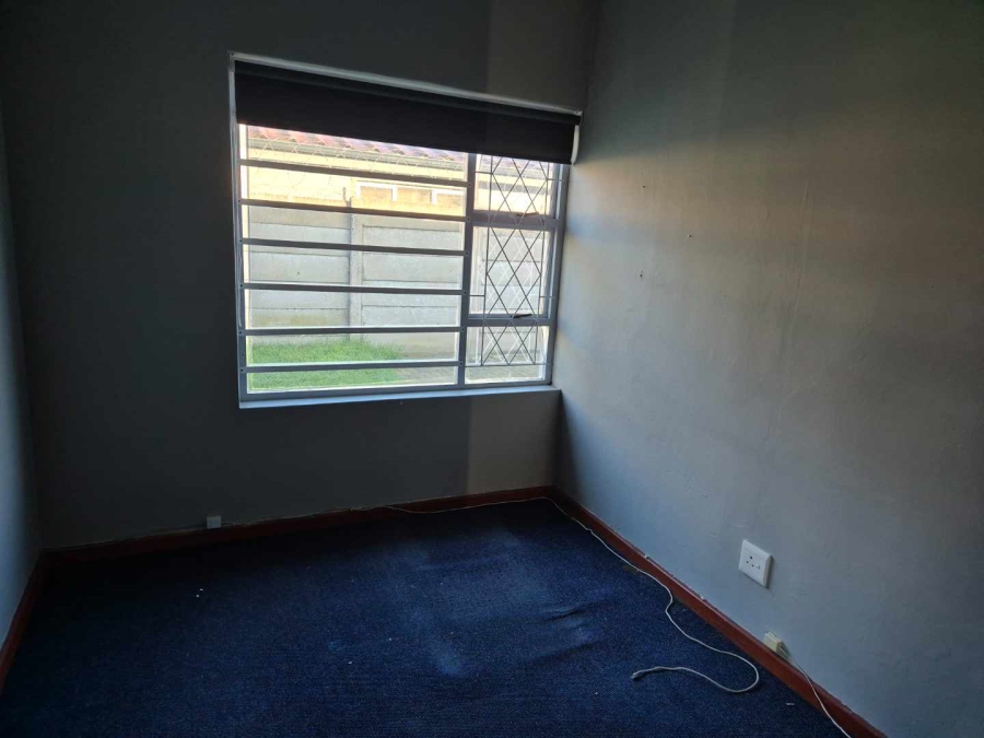 Commercial Property for Sale in Da Nova Western Cape